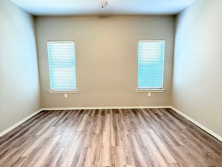 1217 Preston Trl — Photo 26