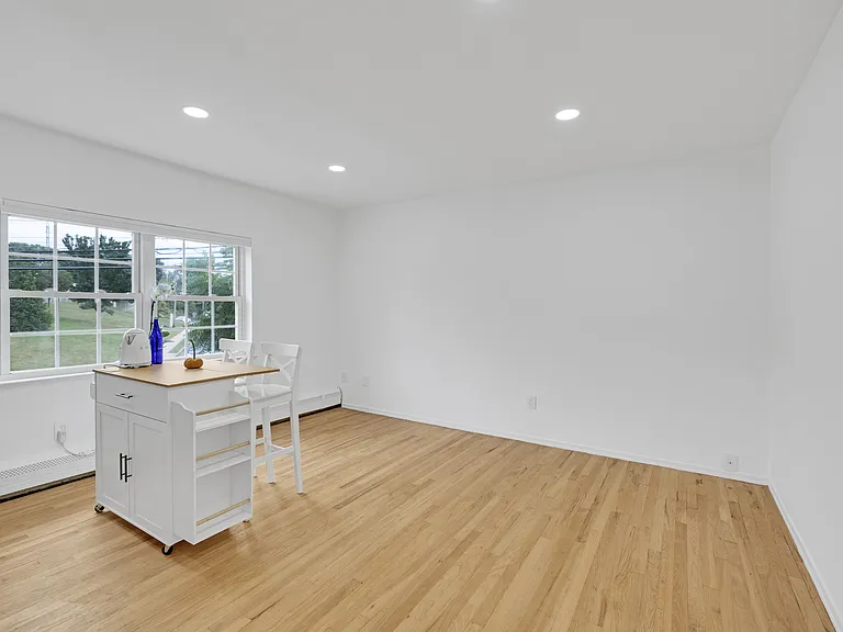 388 Courtland Ave #5C — Photo 3
