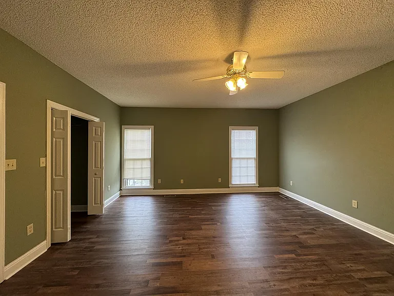 7595 Foxfire Dr SE — Photo 8