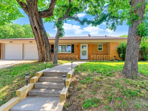 1328 Brookside Dr, Hurst, TX 76053
