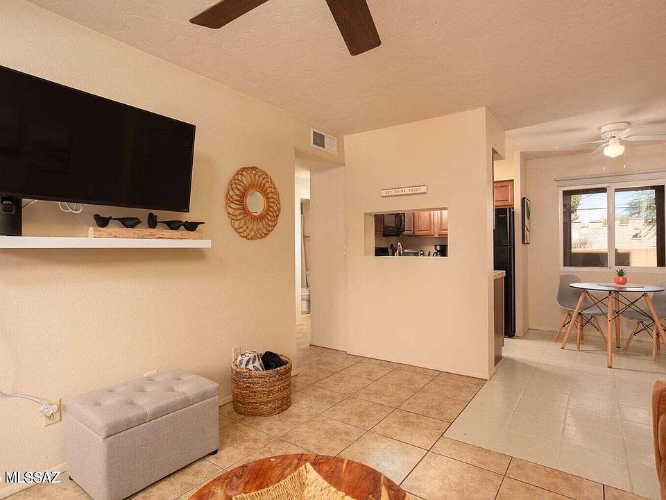 1st image of 1810 E Blacklidge Dr APT 106
