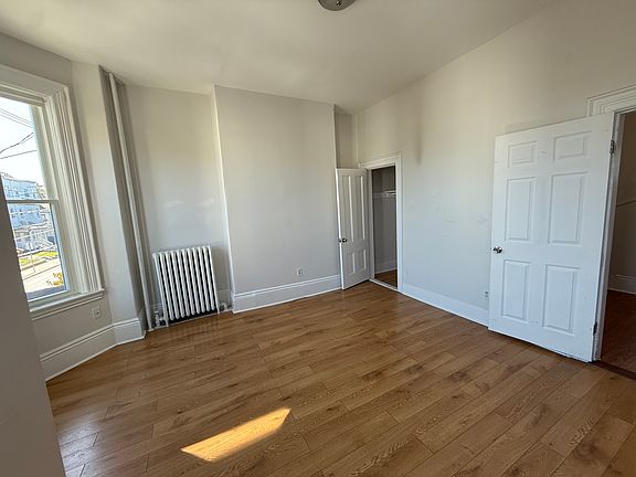 4th image of 128 Washington Ave #2