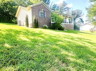 1708 Boardwalk Cir, Morristown, TN 37814
