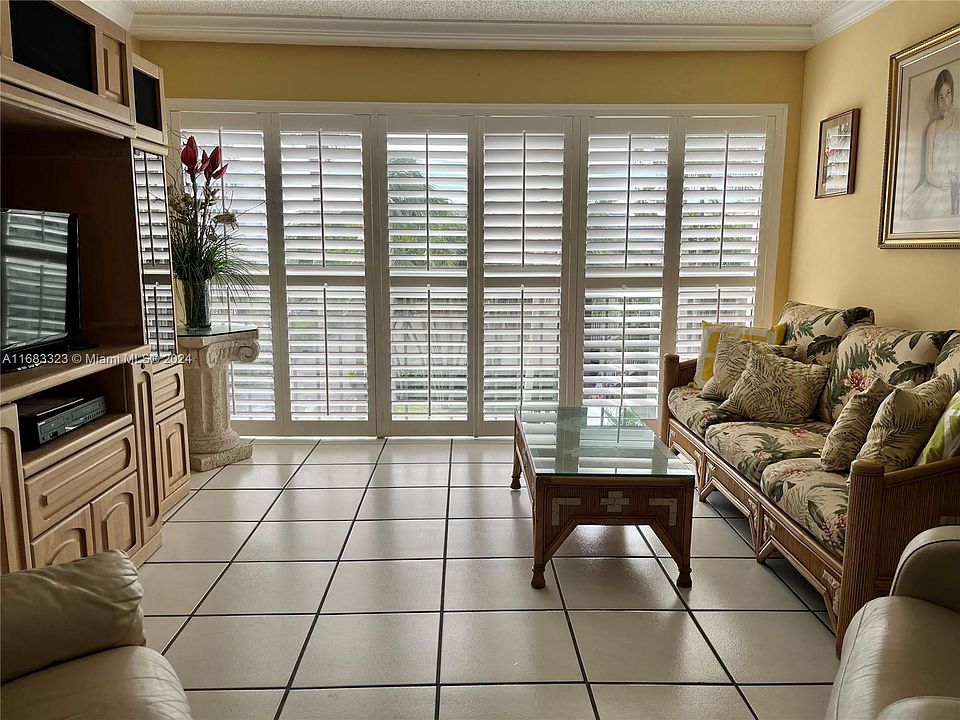 2nd image of 255 Galen Dr APT 3L