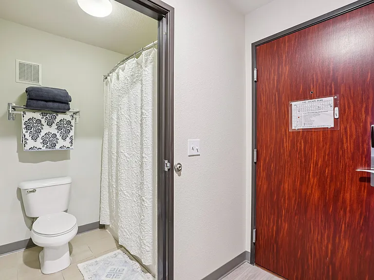 Woodland Flats Apartments — Photo 46