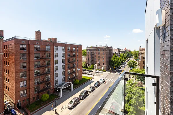 Rented by Compass | media 9