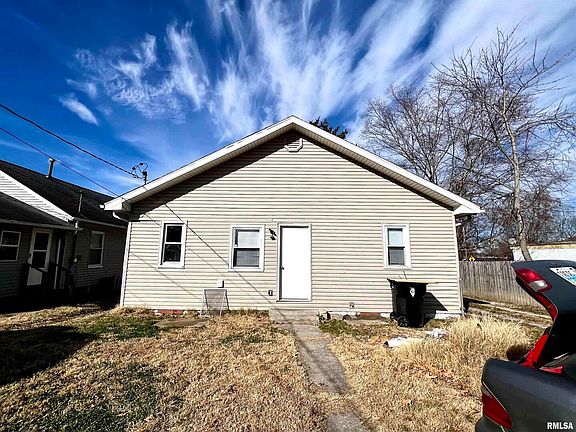 2nd image of 404 S Pine St