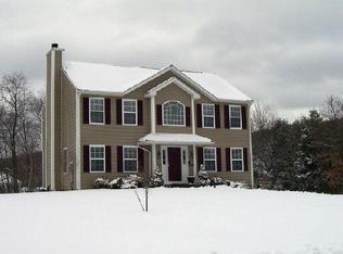 51 Hockanum Glen Dr, Beacon Falls, CT 06403