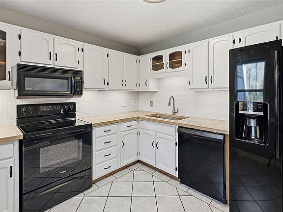 4th image of 539 N Heritage Ct