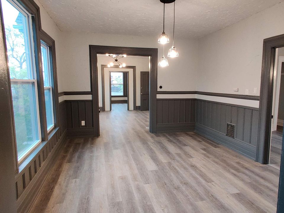 1st image of 8 Oxford Ave #2