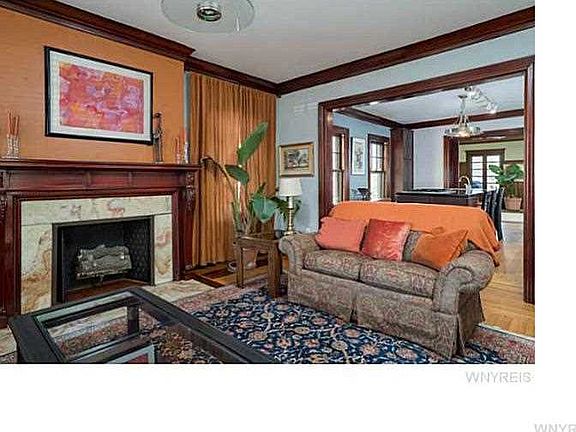 3rd image of 1103 Delaware Ave