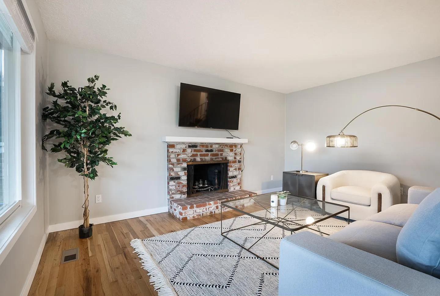 Wonderfully remodeled Beaverton home by Nike HQ — Photo 1