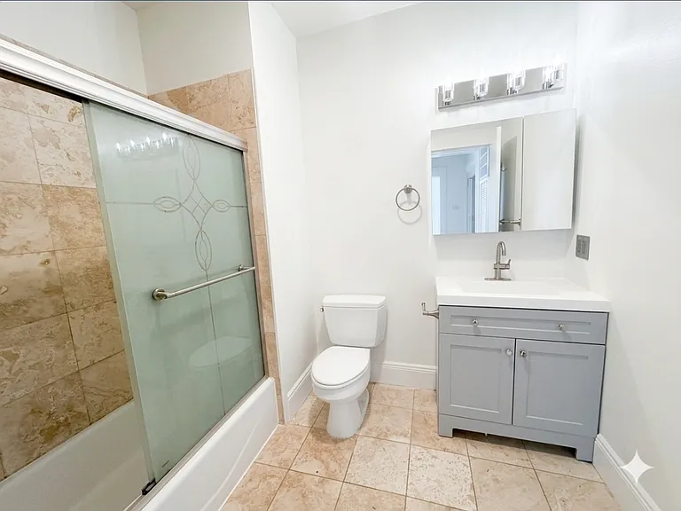 2597 Telegraph Ave #D — Photo 20