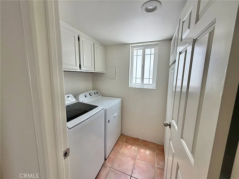 425 S Catalina Ave #4 — Photo 24