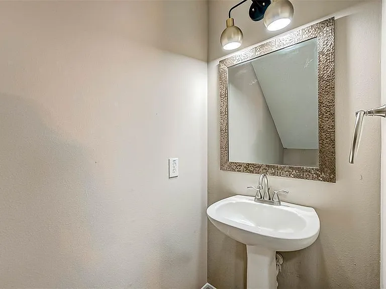 16510 Amy Ridge Rd — Photo 17
