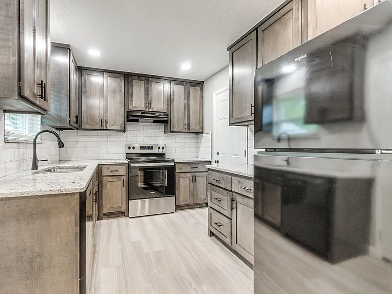 1612 Cherry Stone St — Photo 8