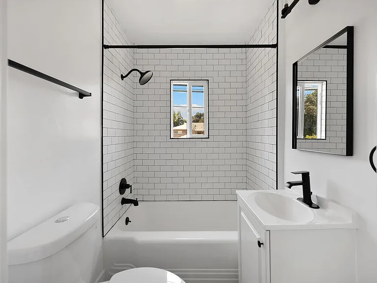 15 Christina St — Photo 18