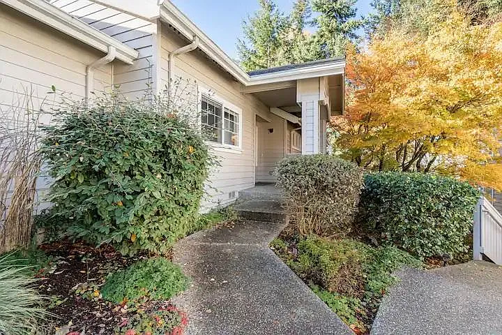 16908 River Rock Dr — Photo 3