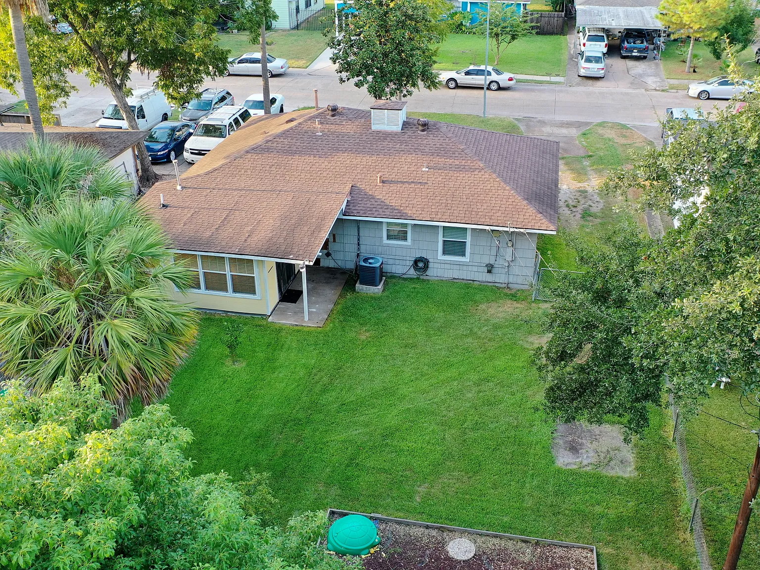 3 bed, $1,850 — Photo 2