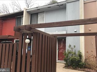 2304 Southgate Sq, Reston, VA 20191