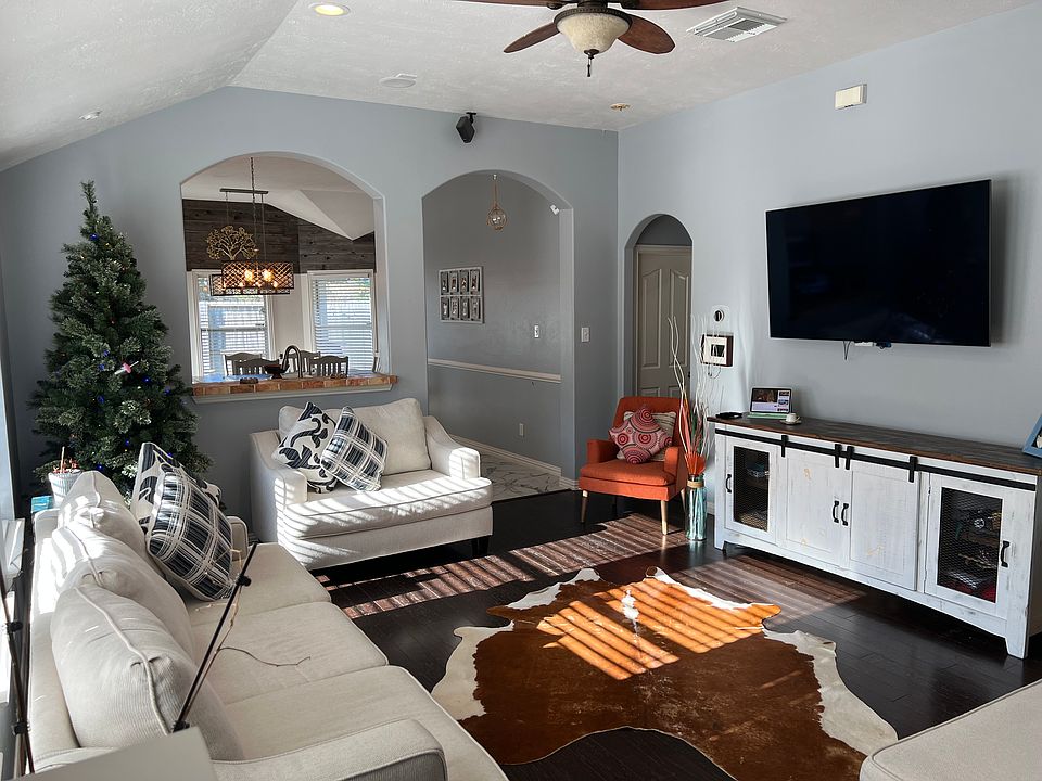 1st image of 4615 Parkstone Bend Ct