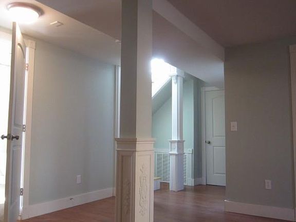 4th image of 115 E Scott Ave NE #1