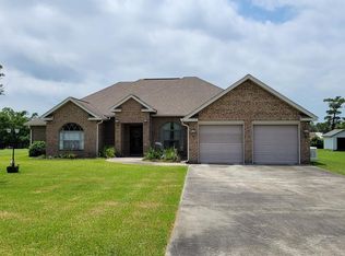 18 Paper Shell Rd, Carriere, MS 39426