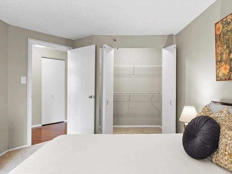 Axis Apartments and Lofts — Photo 28