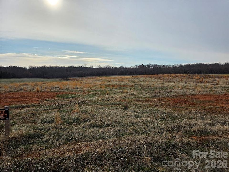 2nd image of 2670 Umberger Rd