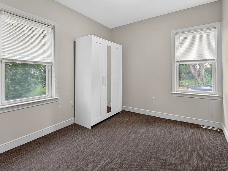 90 Oak St #1 — Photo 11