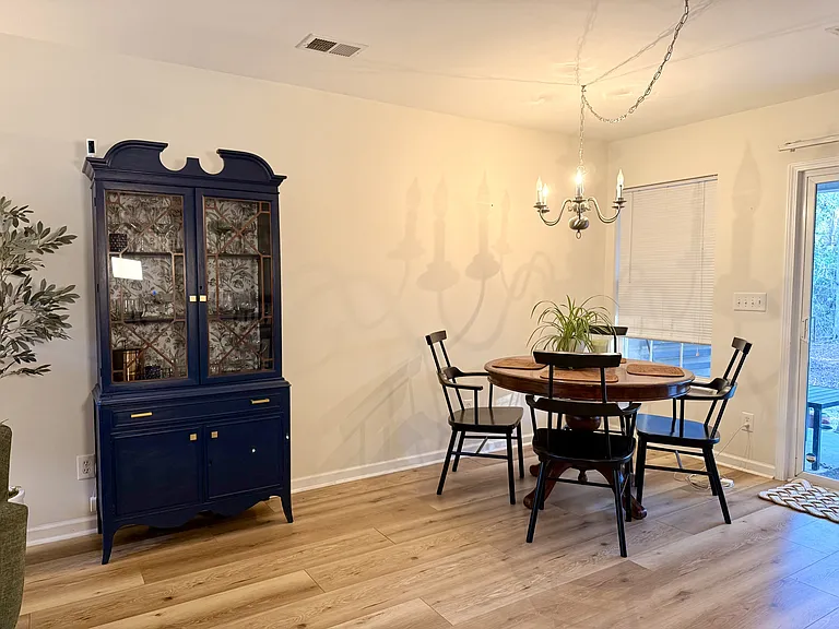 1104 Harvester Cir #1 — Photo 9