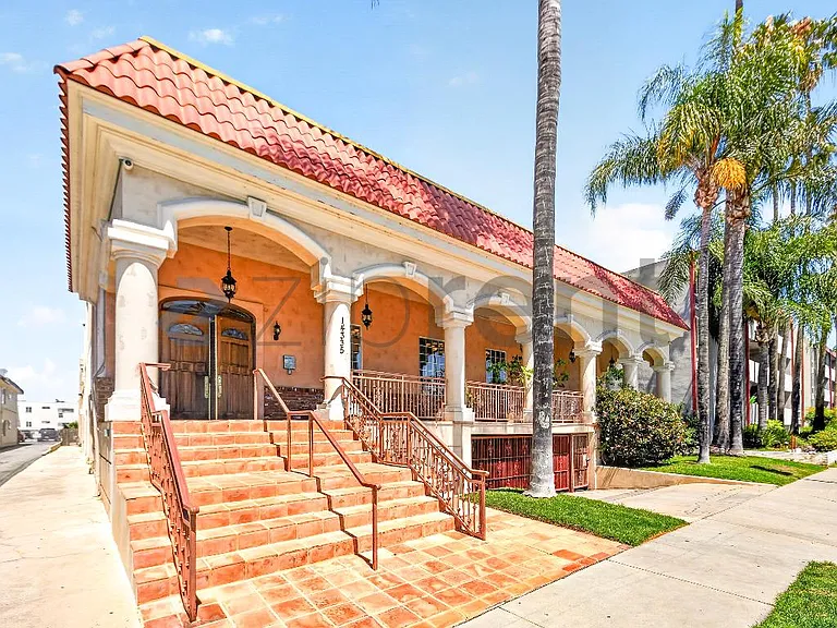 14335 Huston St #C — Photo 6
