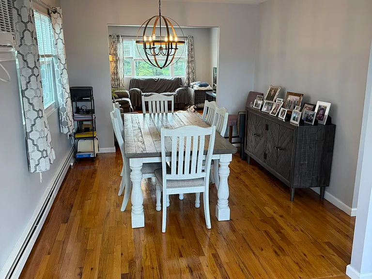 2503 Cedar St — Photo 4