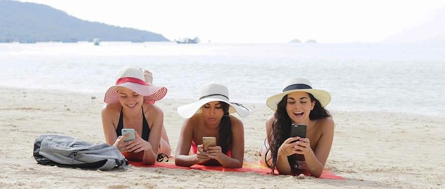 the beach is 5 minutes away