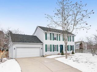 711 Darwin Dr, Chelsea, MI 48118