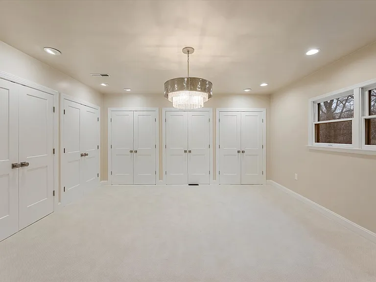 9036 Jeffery Rd — Photo 44
