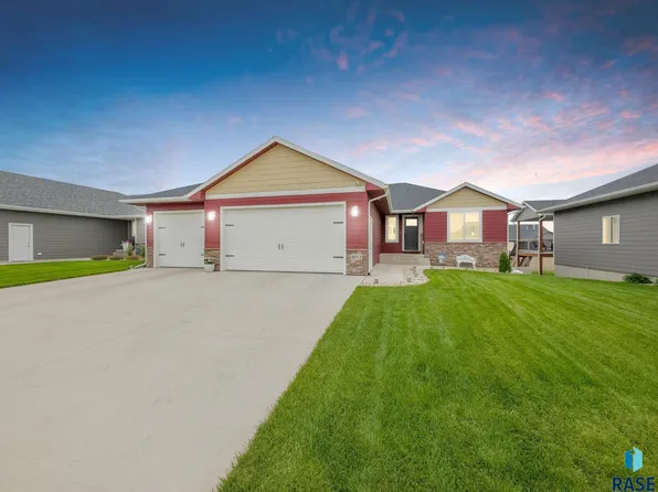 4012 S Infield Ave, Sioux Falls, SD 57110