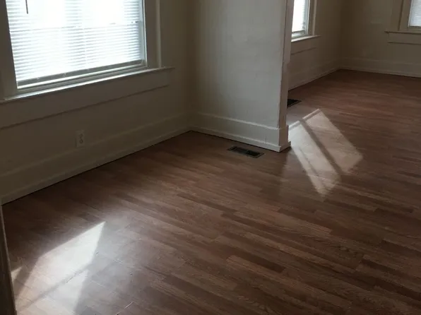 3909 Cuthbertson St, Flint, MI 48507