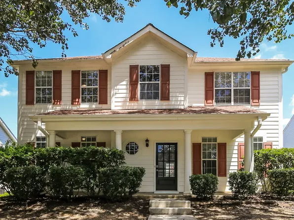 618 Brookwater Dr, Stockbridge, GA 30281