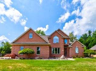 8071 Moll Ln, Freeland, MI 48623