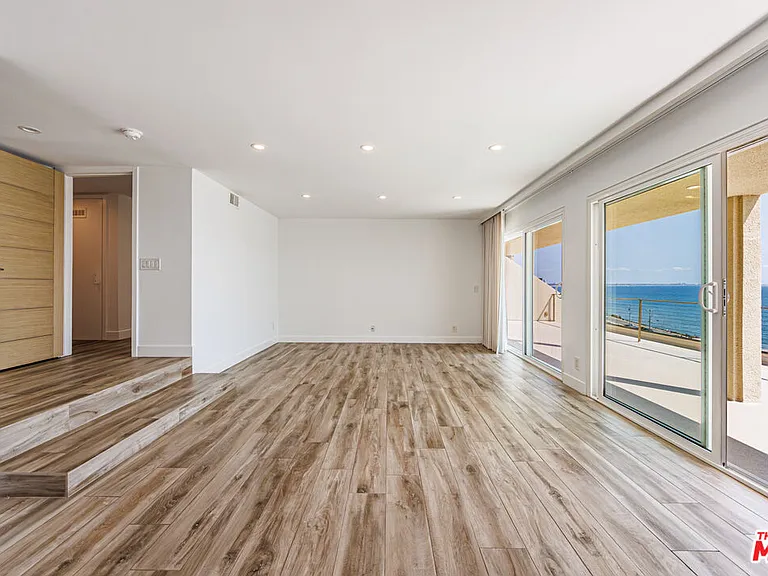 18055 Coastline Dr #2 — Photo 11