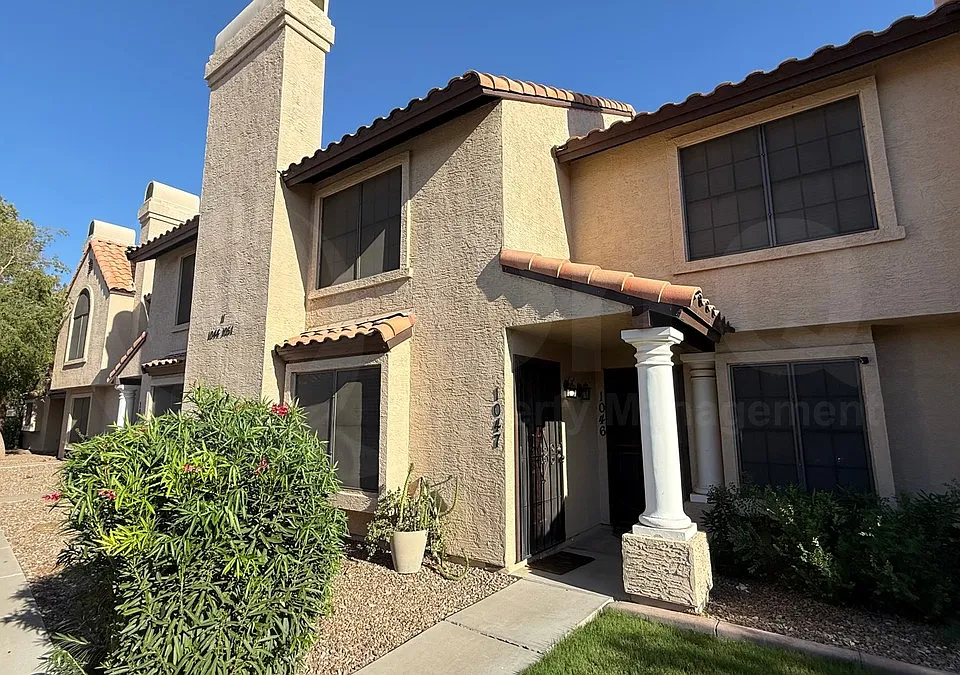 921 W University Dr #1047