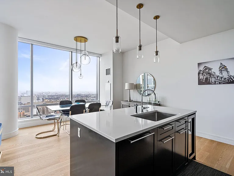 1414 S Penn Sq #44F — Photo 8