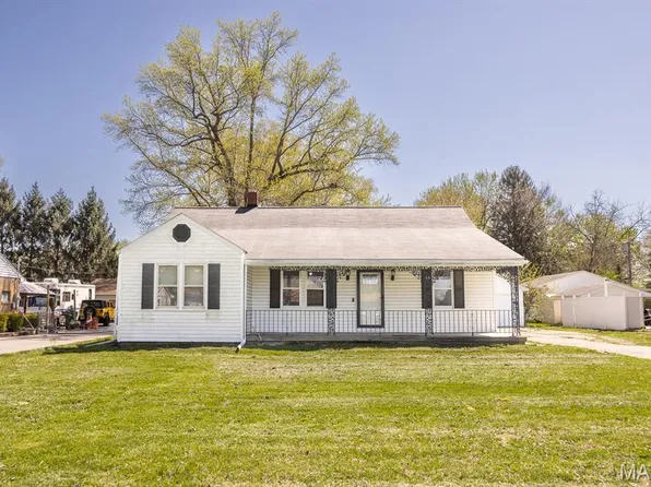 14 Kadlec Dr, Fairview Heights, IL 62208