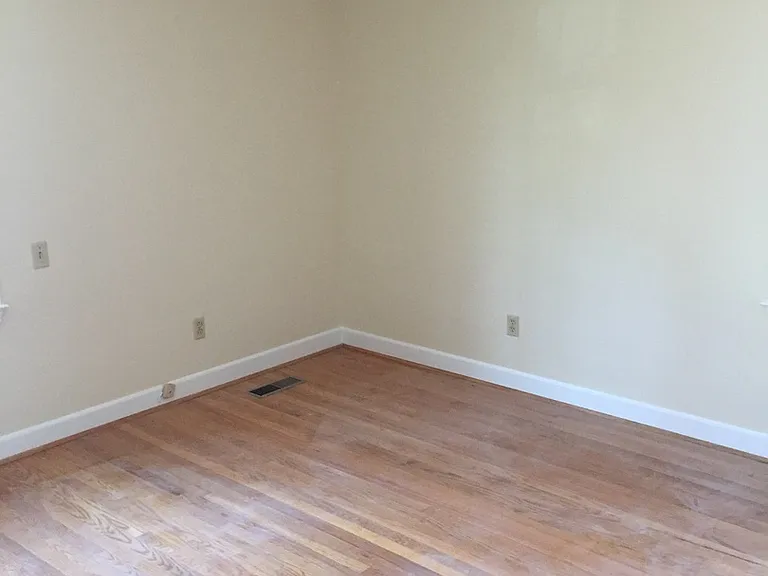 1301 Brookwood Dr — Photo 7