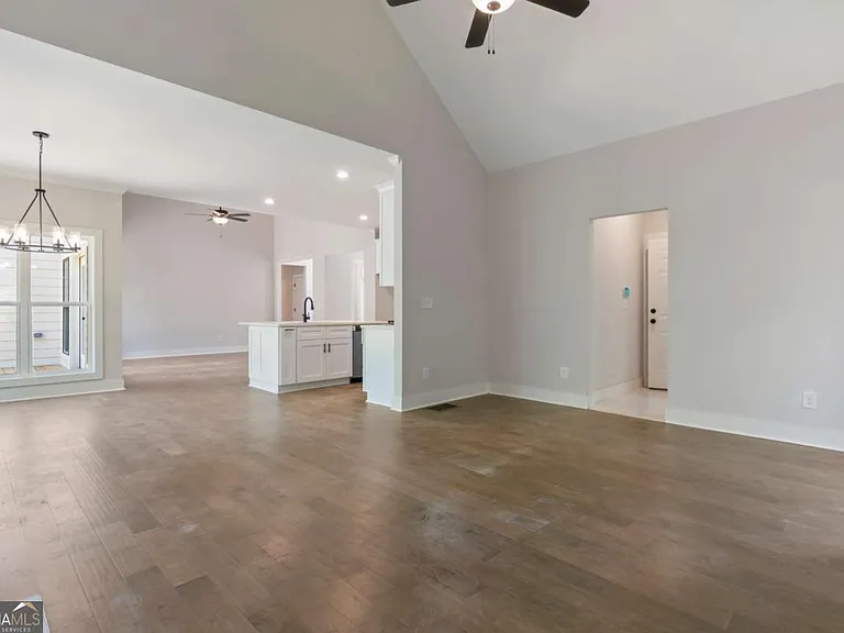 400 Ansley Dr — Photo 10