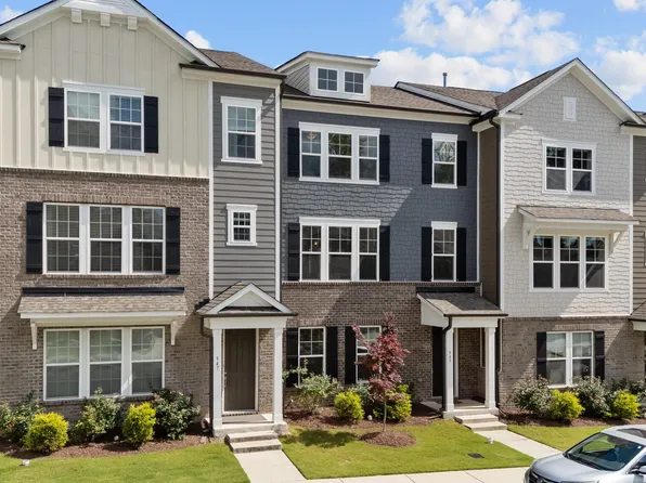 949 Haybeck Ln, Apex, NC 27523