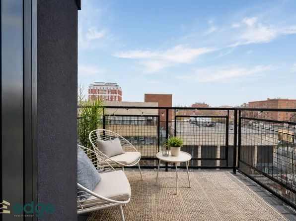 254 Palmetto Street image 1 of 9