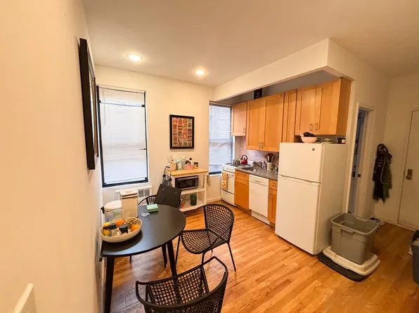 45-18 30th Avenue 3F image 3 of 4