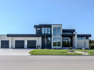 705 Sanctuary Dr, Sioux Falls, SD 57110